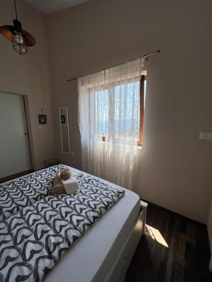 Apartman Maroon ロヴラン エクステリア 写真